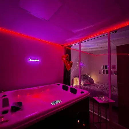 Appartement Cocoonspa Loveroom Jacuzzi *